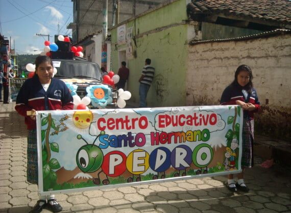 CENTRO EDUCATIVO SANTO HERMANO PEDRO QUICHÉ